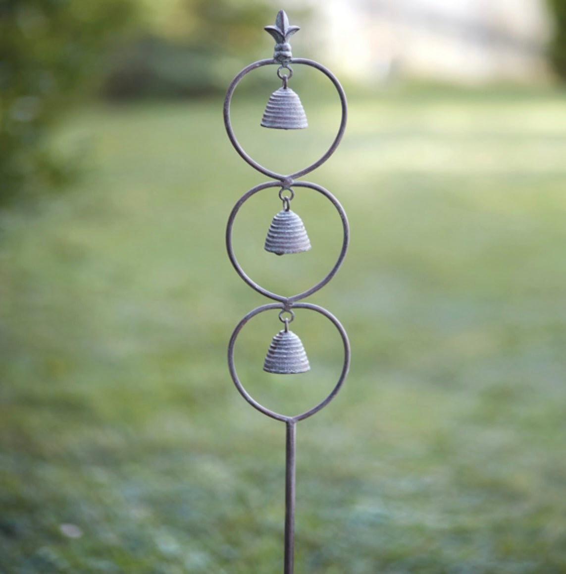 Fleur de Lis Garden Bell Stake