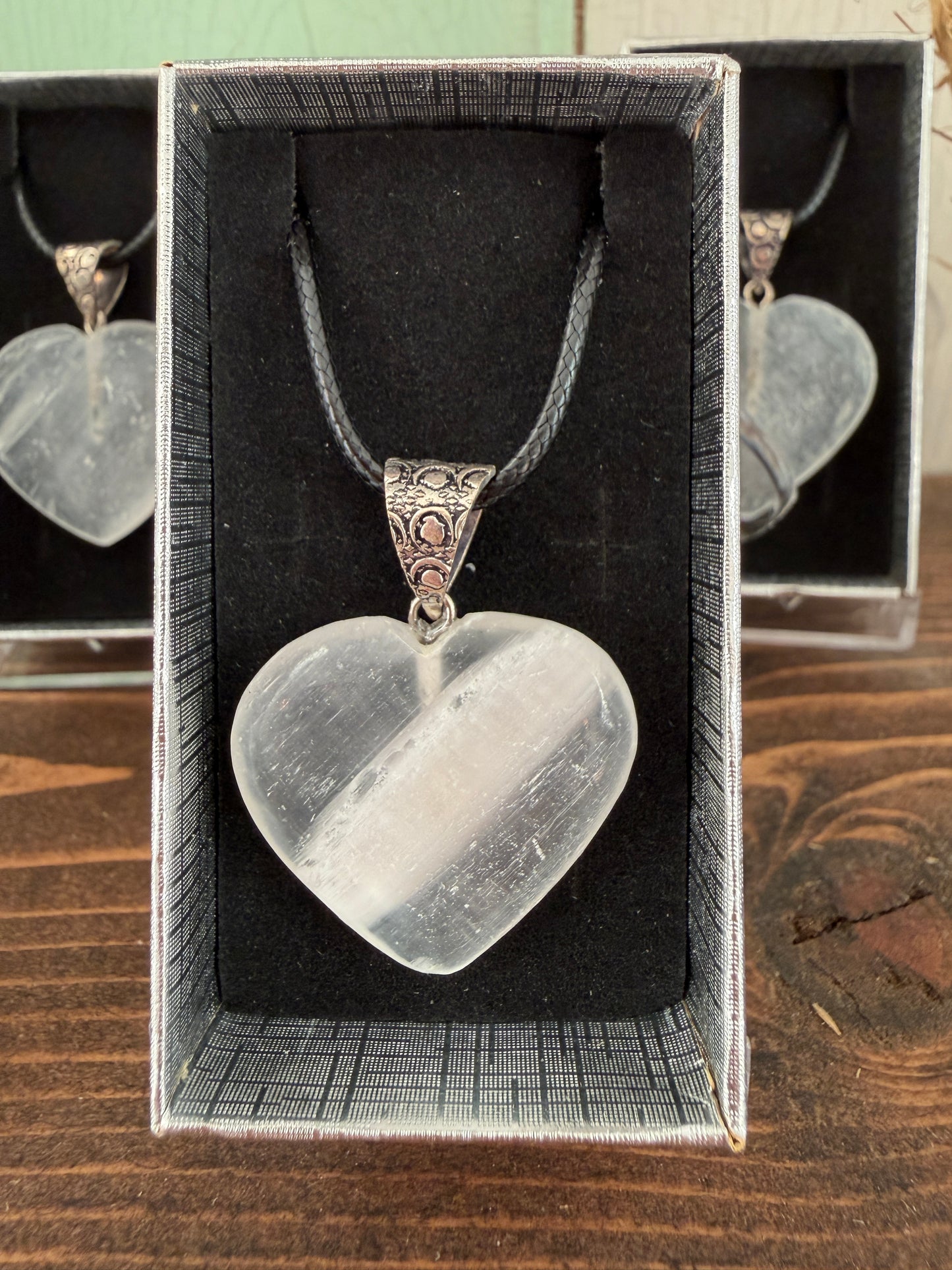Necklace – Quartz Heart